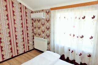 Дома для отпуска Qafqaz Villa Twin Габала Дом для отпуска-16